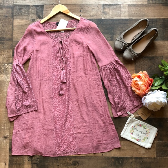 Dresses & Skirts - SOLD⭐️Boho Peasant Mauve Dress